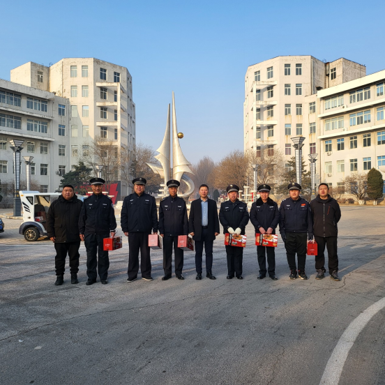 新春将至 岁寒情暖丨校领导走访慰问春节坚守一线工作的在岗员工